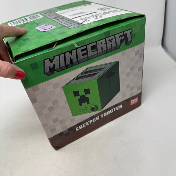 Minecraft Creeper Toaster Green Two-Slice Digital Control Gamer Kitchen - Picture 10 of 11